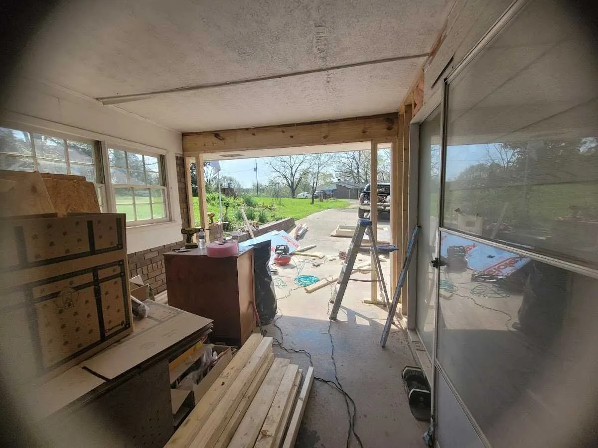 Air movers and dehumidifier for Water Mitigation Services in Folcroft